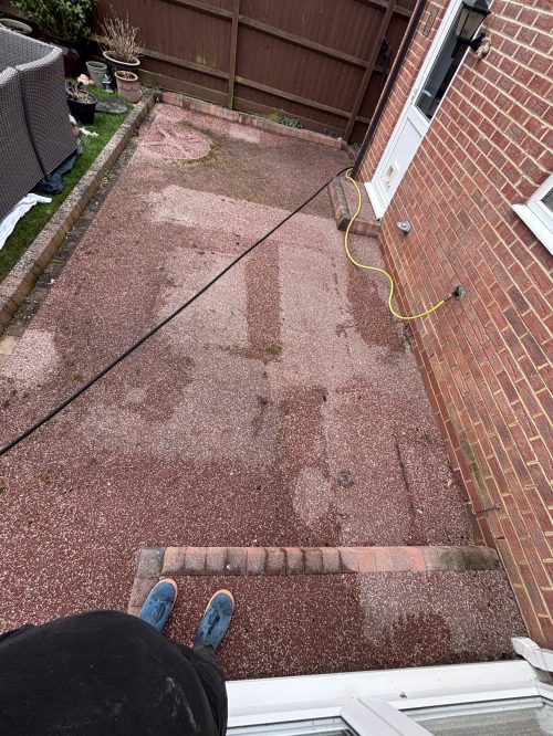 resin bound paving before cleaning